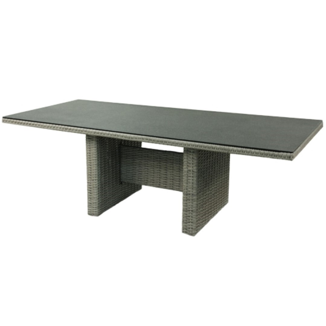 Caya dining table