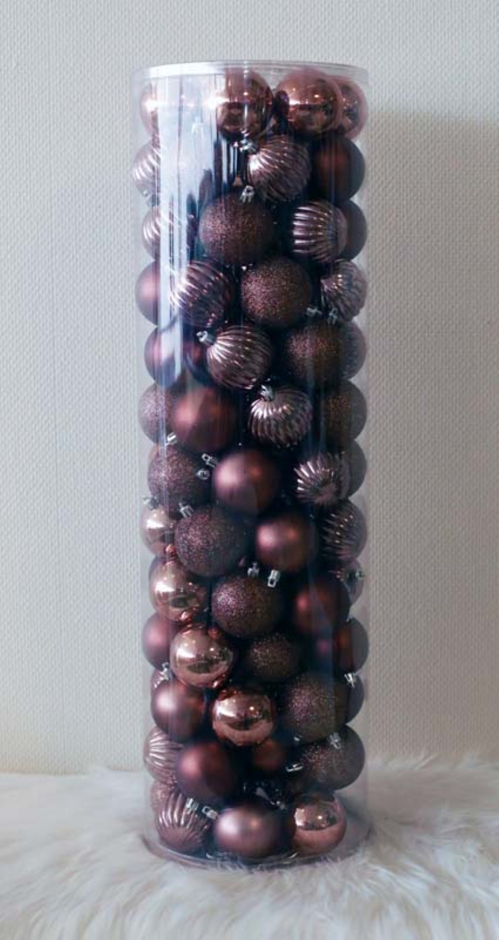 100 Onbreekbare kerstballen in koker diameter 6 cm bruin watermeloen - Oosterik Home