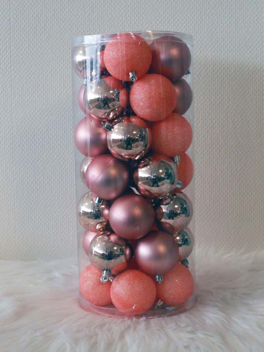 35 Onbreekbare kerstballen in koker doorsnee 6 cm roze classic - Oosterik Home